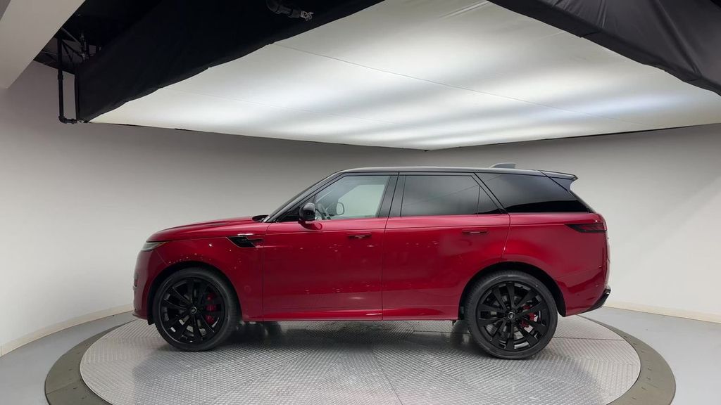 Thumbnail: 2023 Land Rover Range Rover Sport - 5