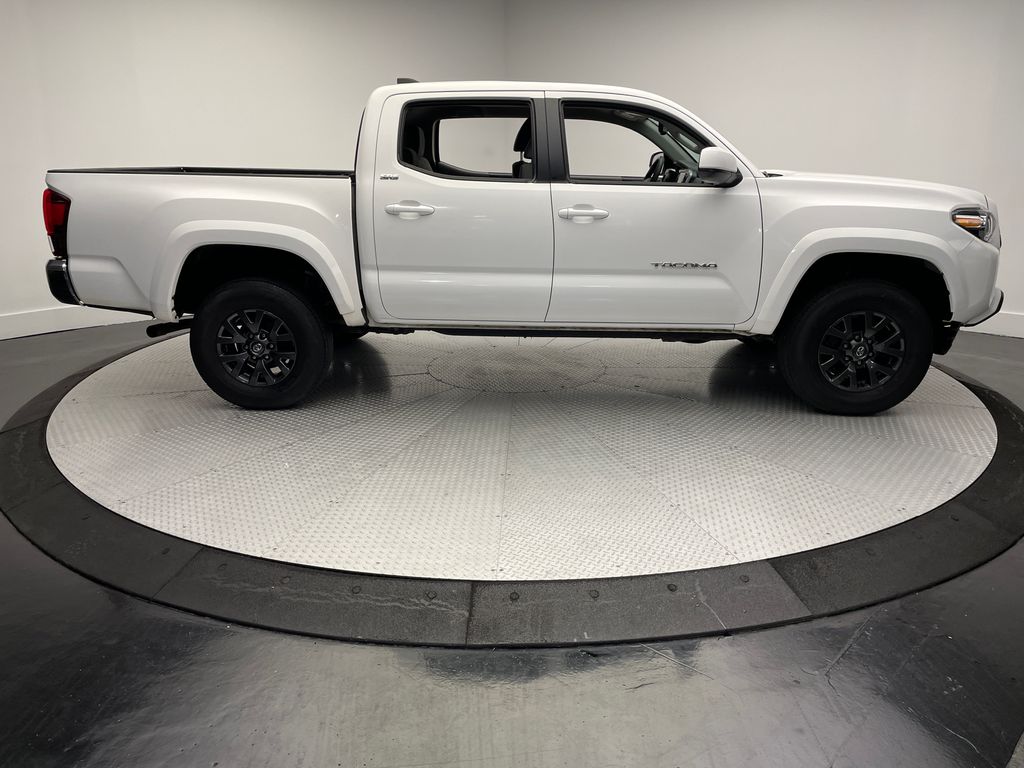 Thumbnail: 2022 Toyota Tacoma - 4