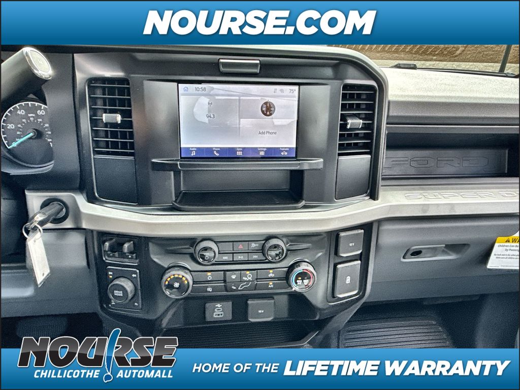 2025 Ford F-250SD XL photo