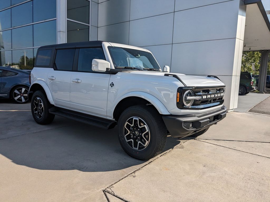 2025 Ford Bronco Outer Banks