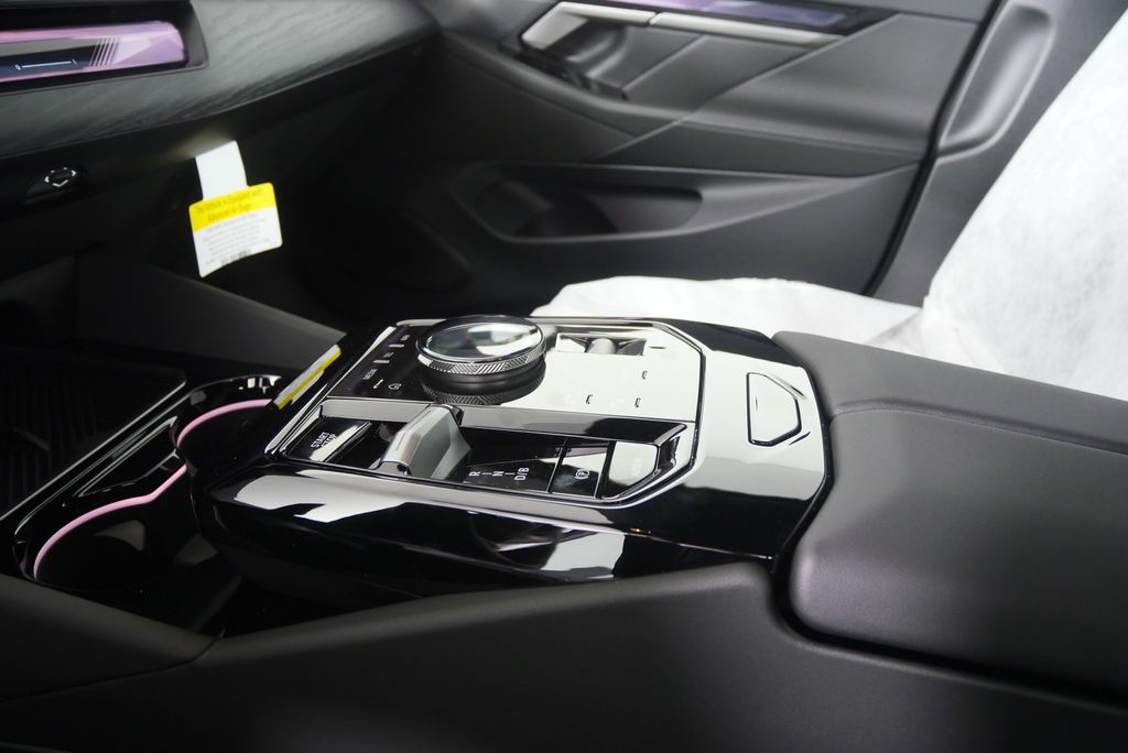 Thumbnail: 2026 BMW i5 - 20