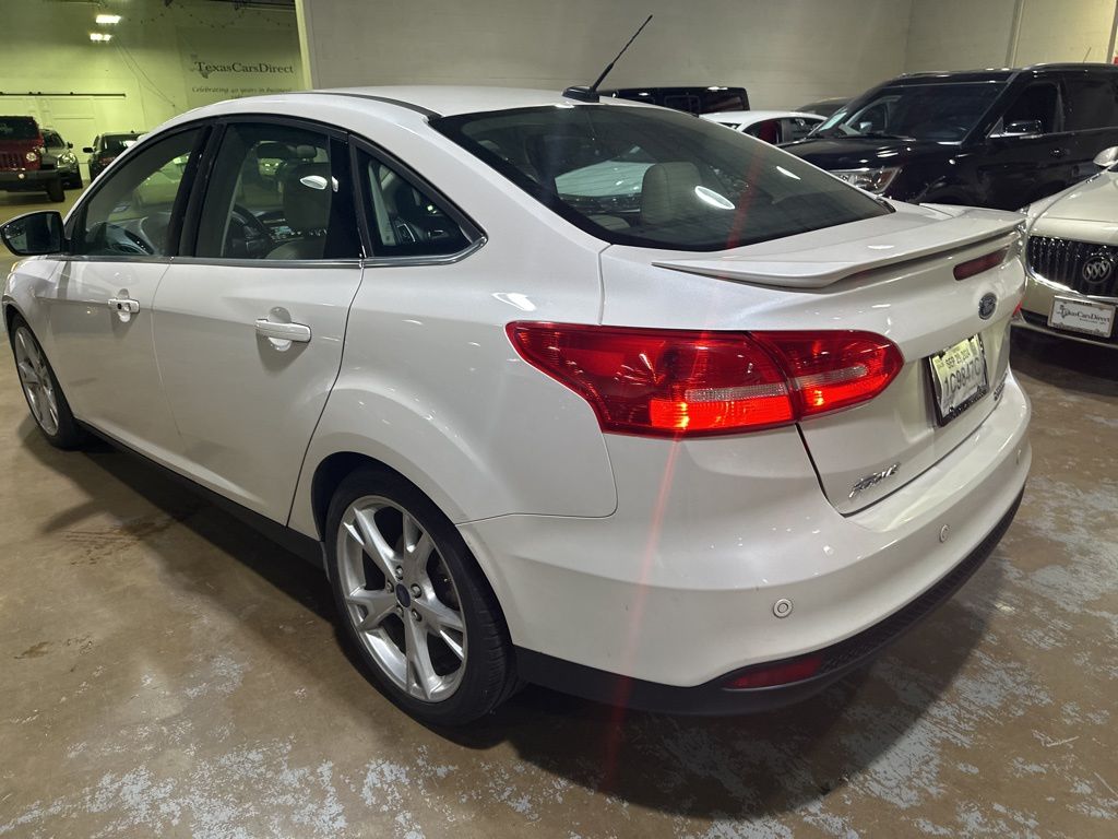 2015 Ford Focus Titanium 16