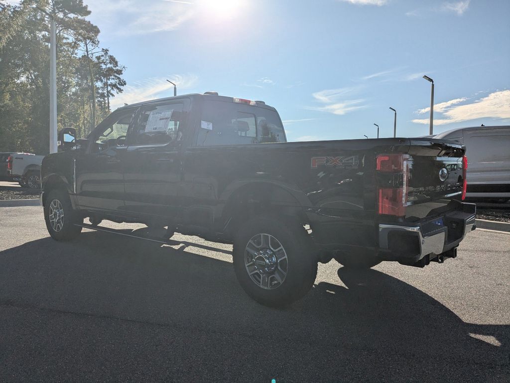 2026 Ford Super Duty F-350 SRW LARIAT
