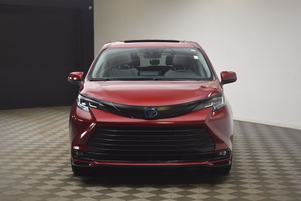 used 2021 Toyota Sienna car, priced at $35,500