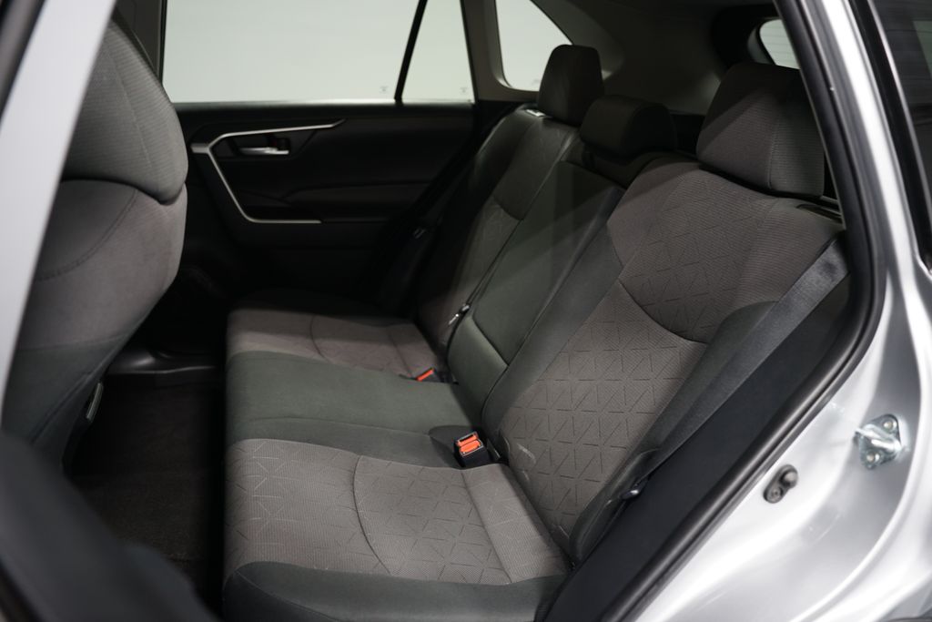 2023 Toyota RAV4 XLE 29