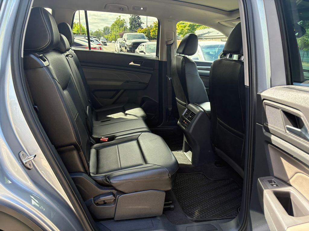 2022 Volkswagen Atlas 2.0T SE w/Technology