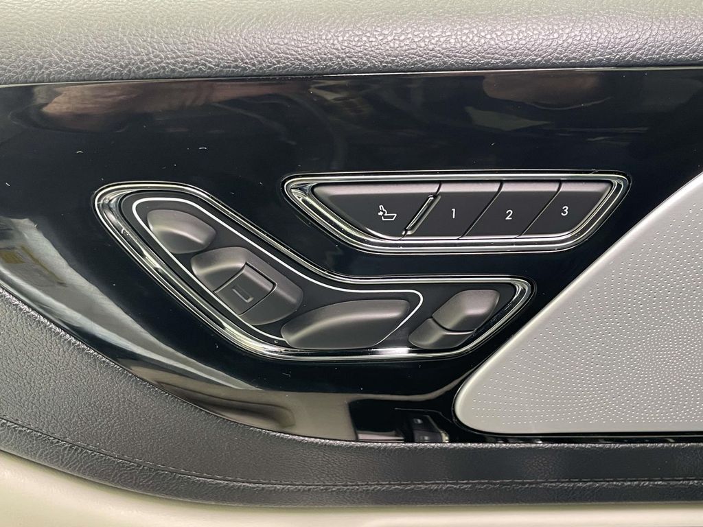 2026 Lincoln Aviator Reserve White at Phil Fitts Ford