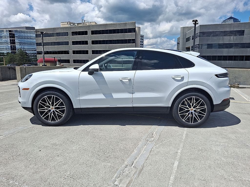 Thumbnail: 2025 Porsche  - 11