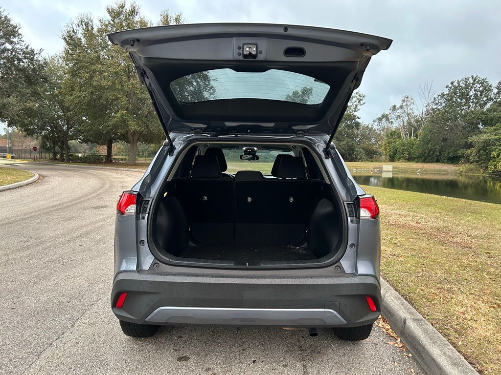 Thumbnail: 2022 Toyota Corolla Cross - 10