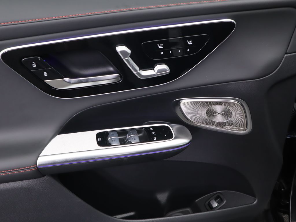 Thumbnail: 2025 Mercedes-Benz GLC - 25