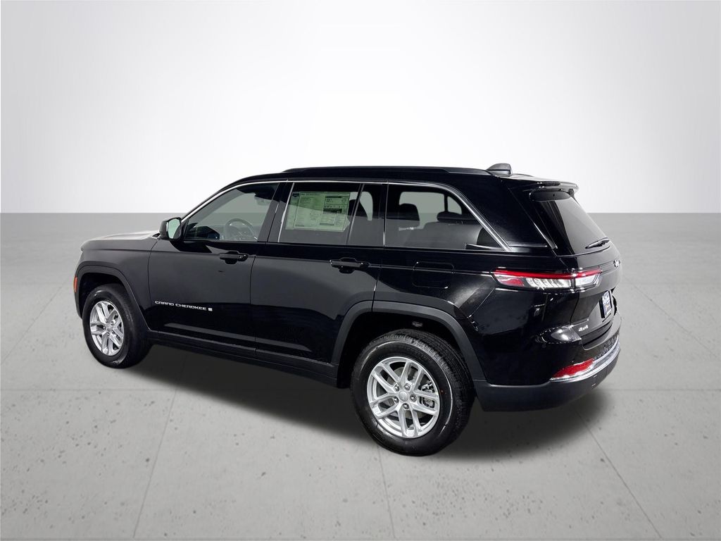 2026 Jeep Grand Cherokee Laredo