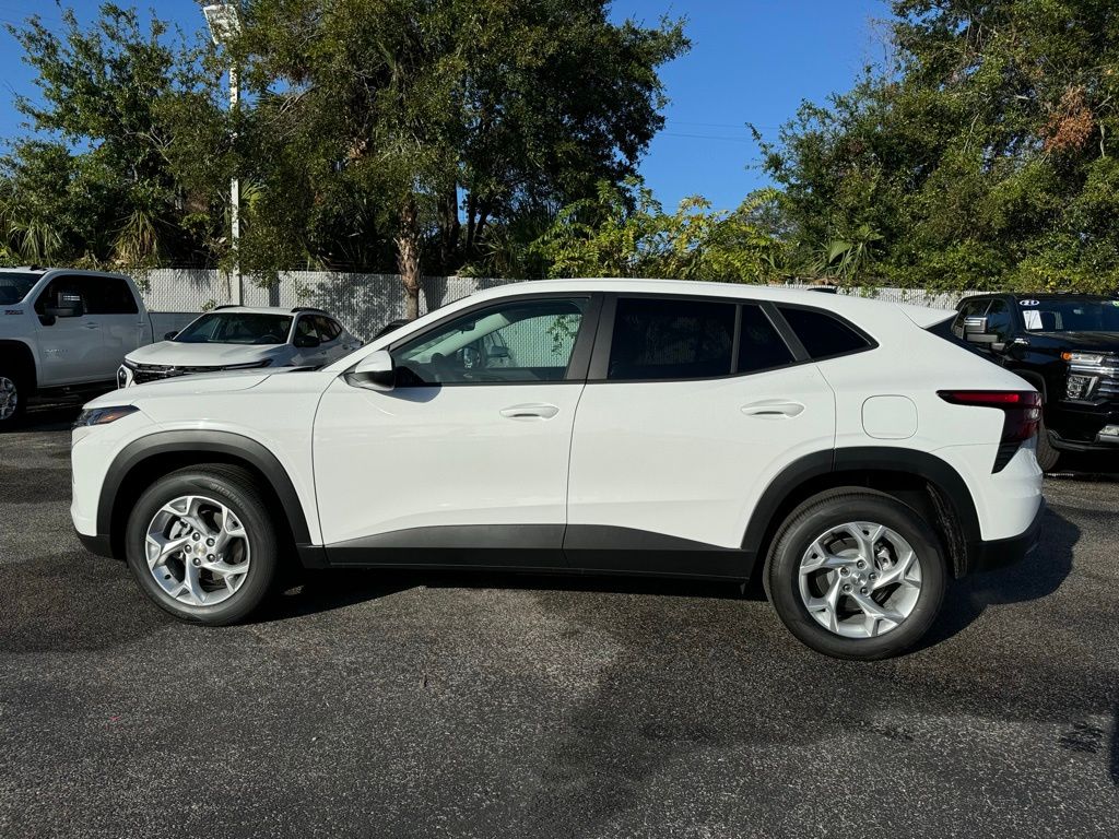 2025 Chevrolet Trax LS 5