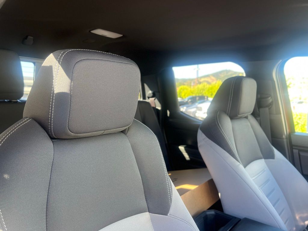 2025 Toyota Tacoma TRD Sport Double Cab photo 9