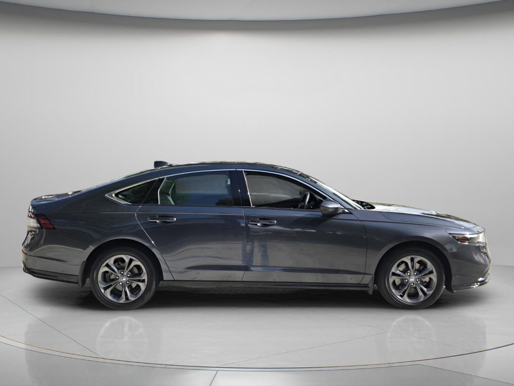2023 Honda Accord - $27,732