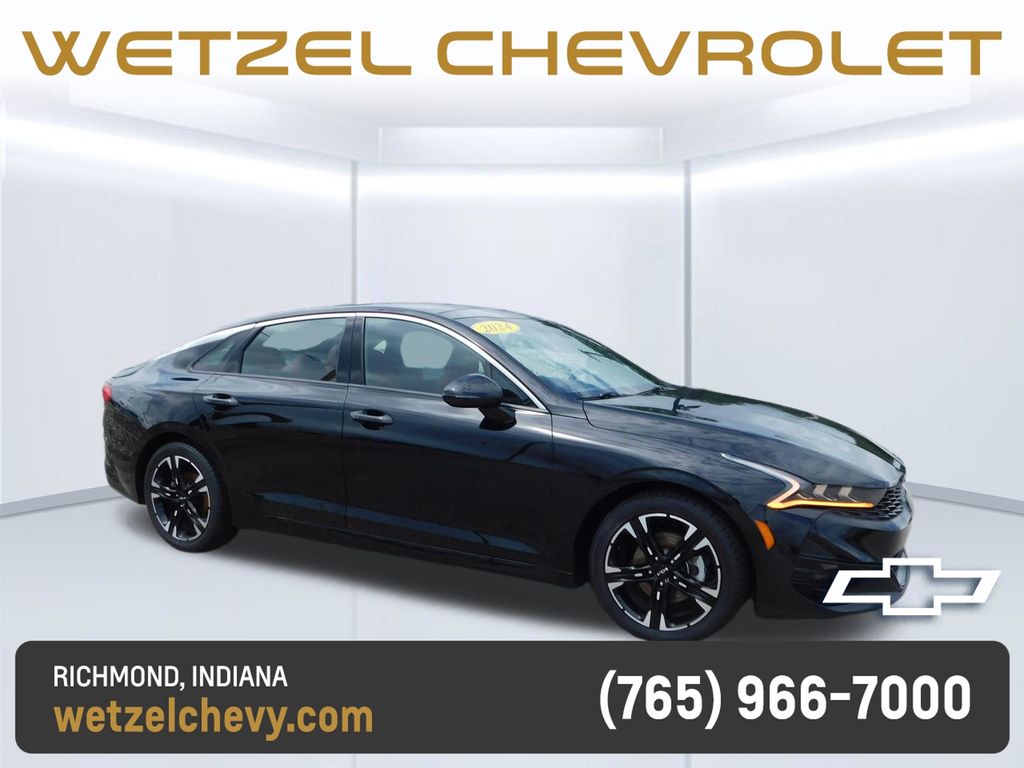 Ebony Black 2024 Kia K5 Sedan Front-Wheel Drive 8-Speed Automatic