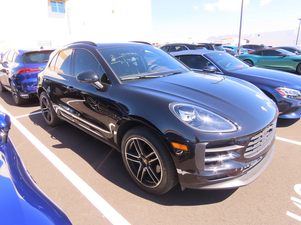 Thumbnail: 2021 Porsche Macan - 2
