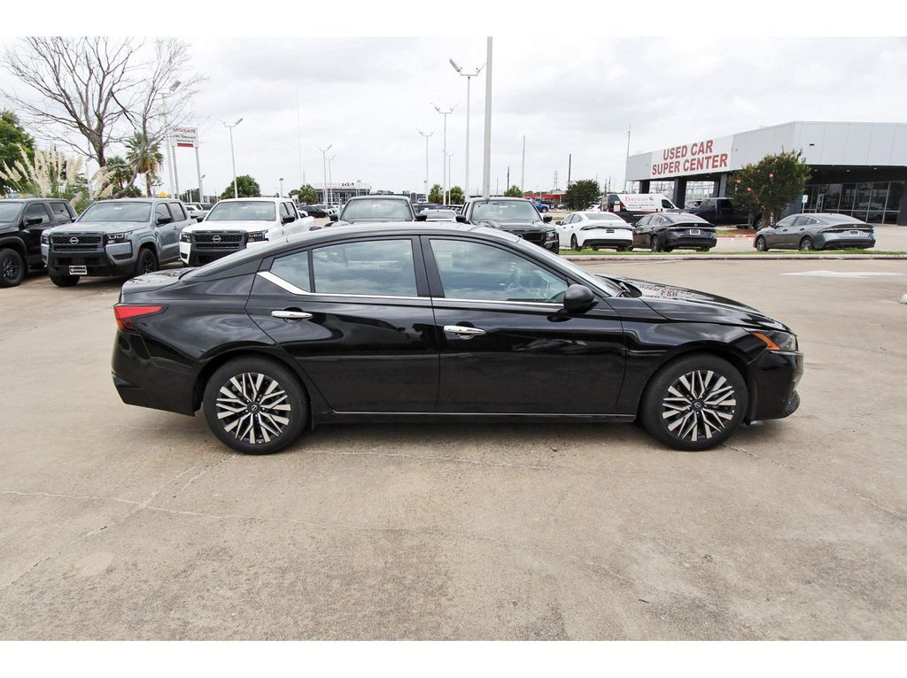 2025 Nissan Altima 2.5 SV Black at South Houston Nissan