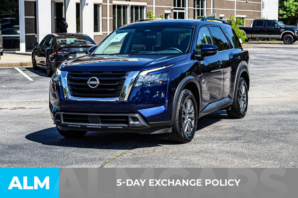 Used 2025 Blue Nissan SV image 4