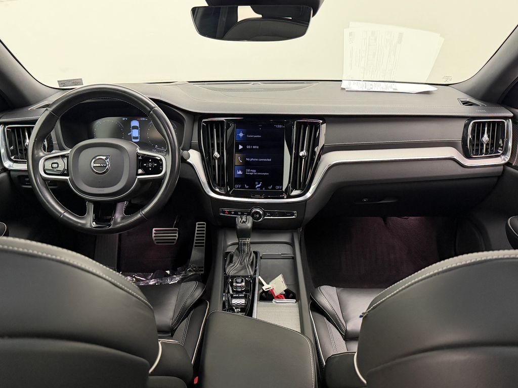 Thumbnail: 2021 Volvo S60 - 17