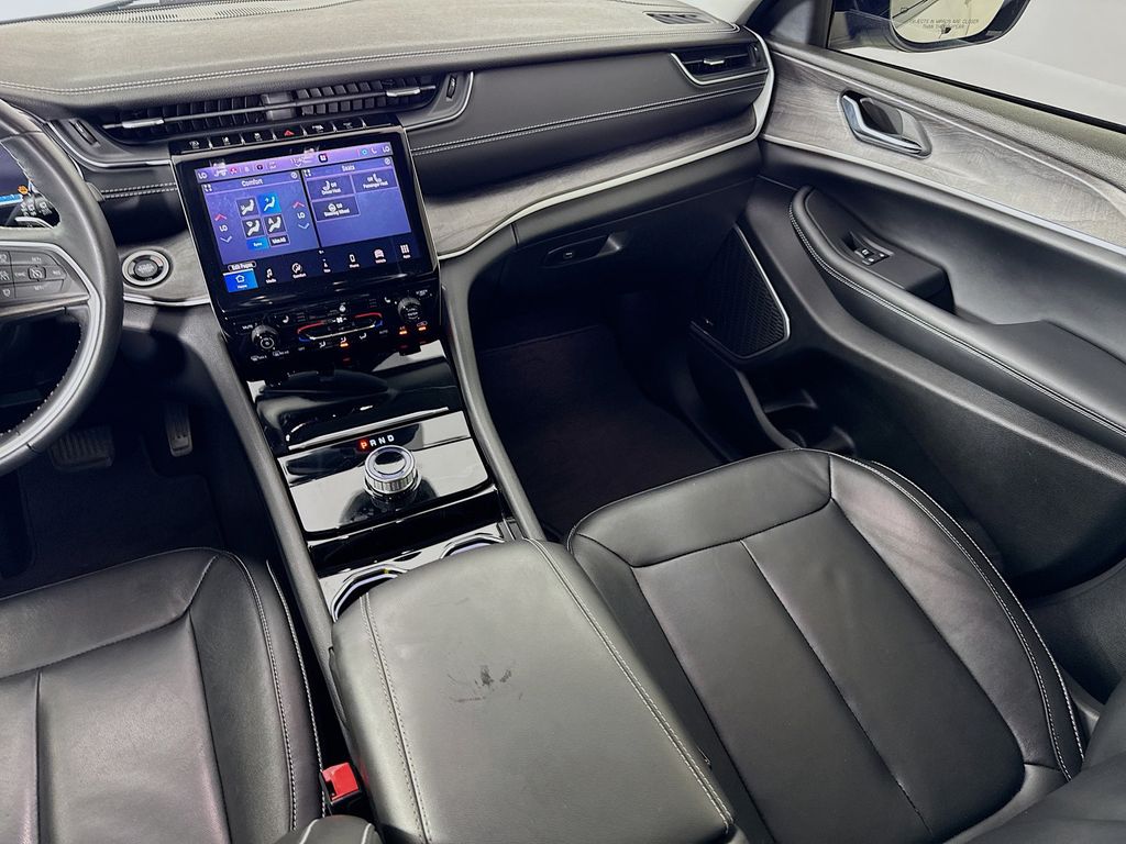 Used Car 2022 Jeep Grand Cherokee L  Limited For Sale Under $30,000 In Austin, Texas