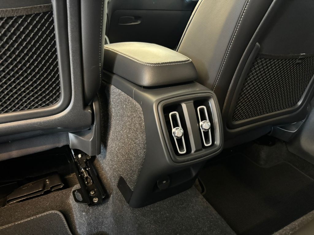 2022 Volvo XC40 Momentum
