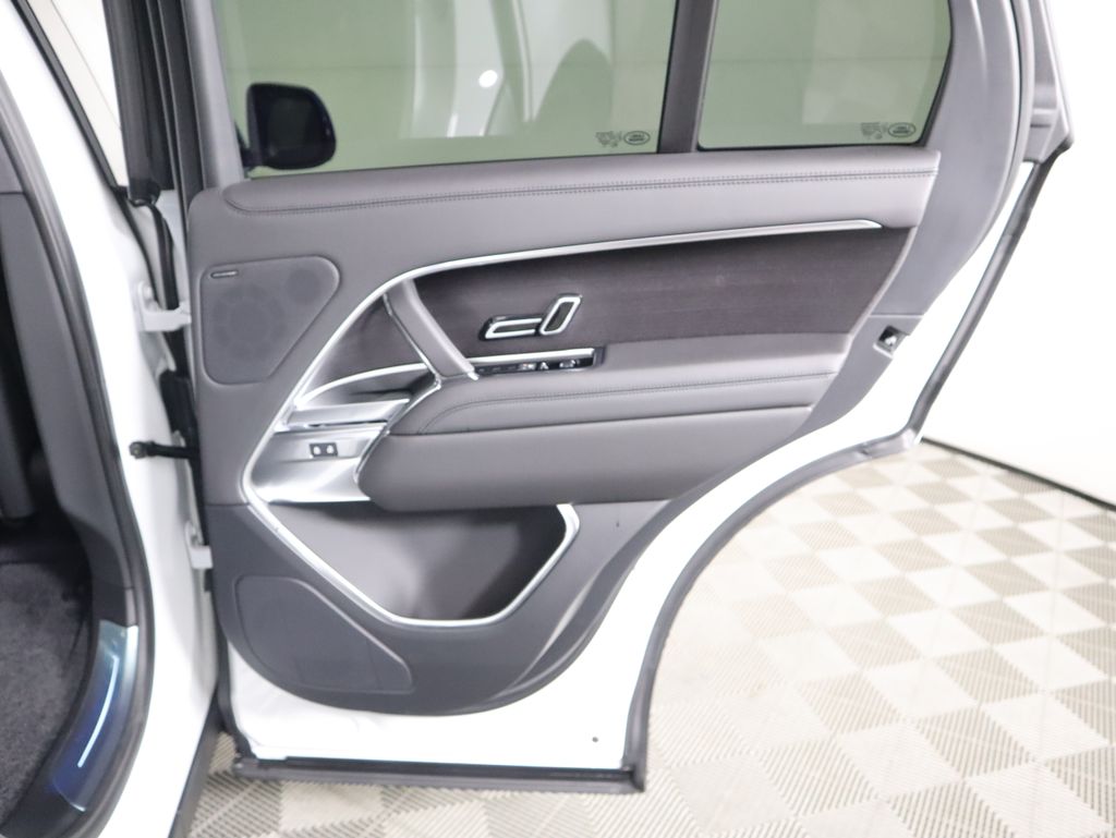 Thumbnail: 2026 Land Rover Range Rover - 28