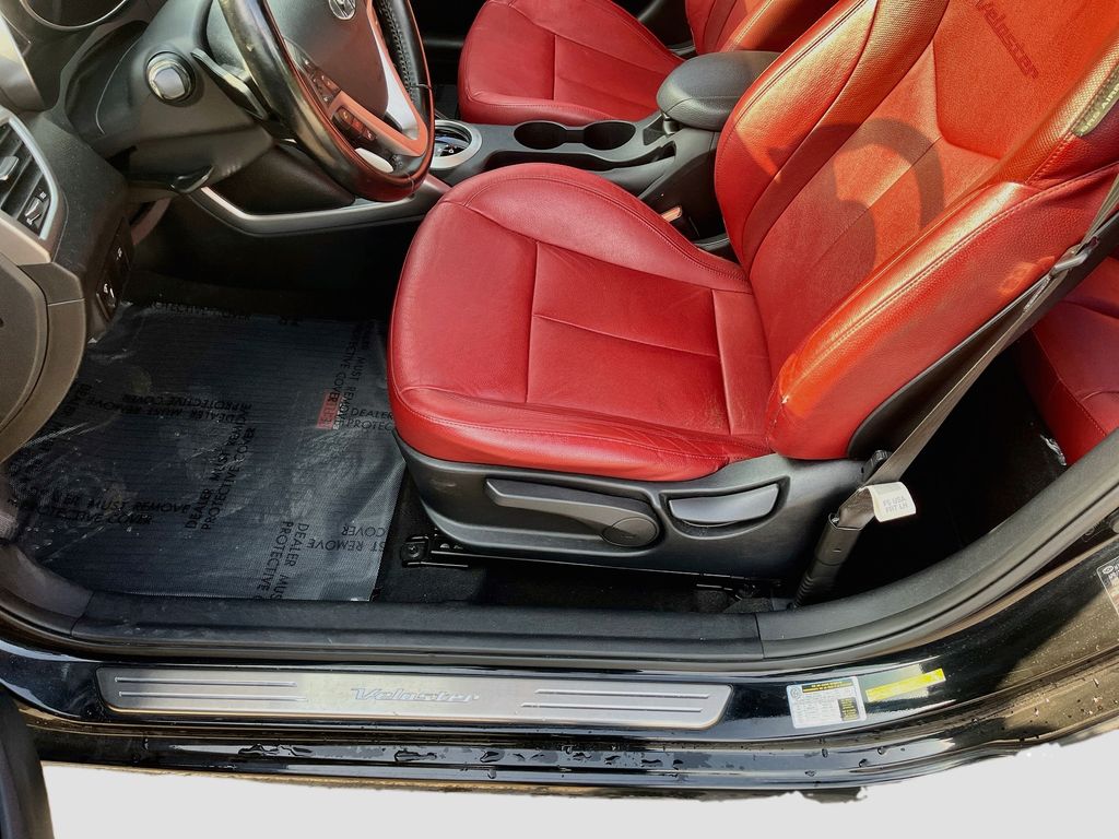 Used 2014 Black Hyundai RE:FLEX image 19