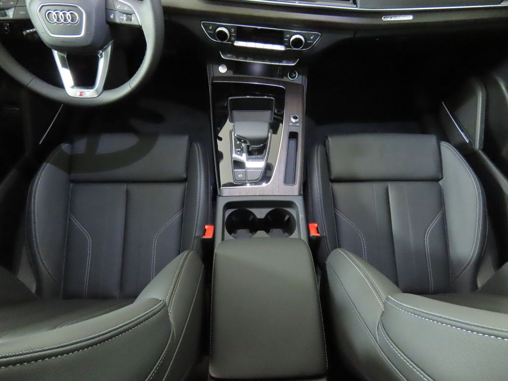 Thumbnail: 2025 Audi Q5 - 18