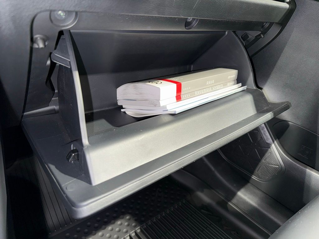 Thumbnail: 2024 Toyota RAV4 - 27