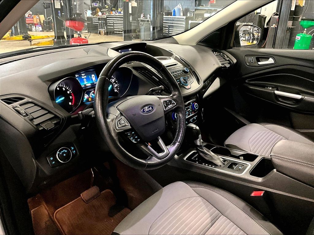 2018 Ford Escape — photo 8