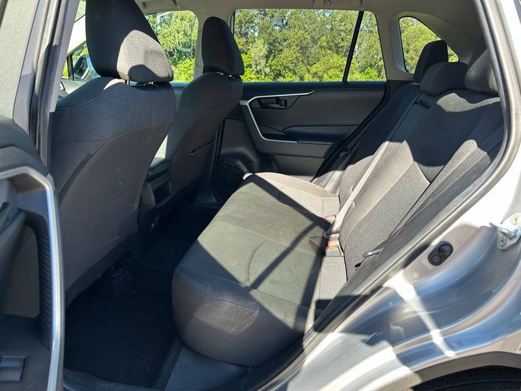 Thumbnail: 2021 Toyota RAV4 - 13