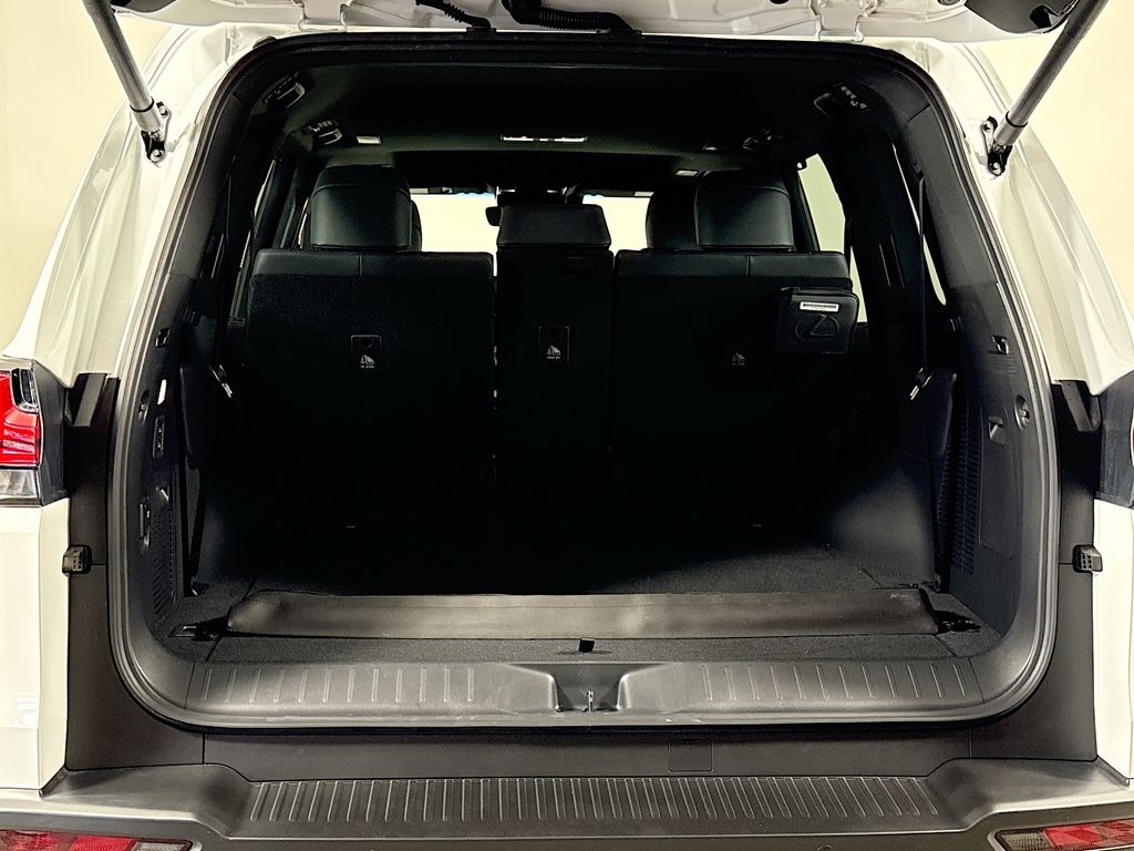 2024 Lexus LX 600 27