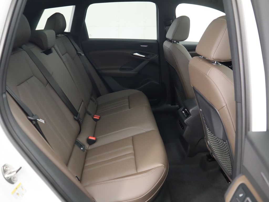 2025 Audi Q6 e-tron Premium 24