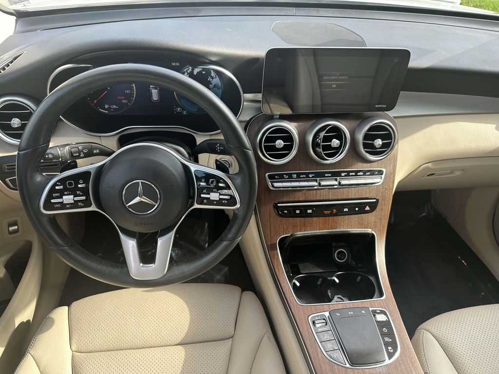 2021 Mercedes-Benz GLC 300 14