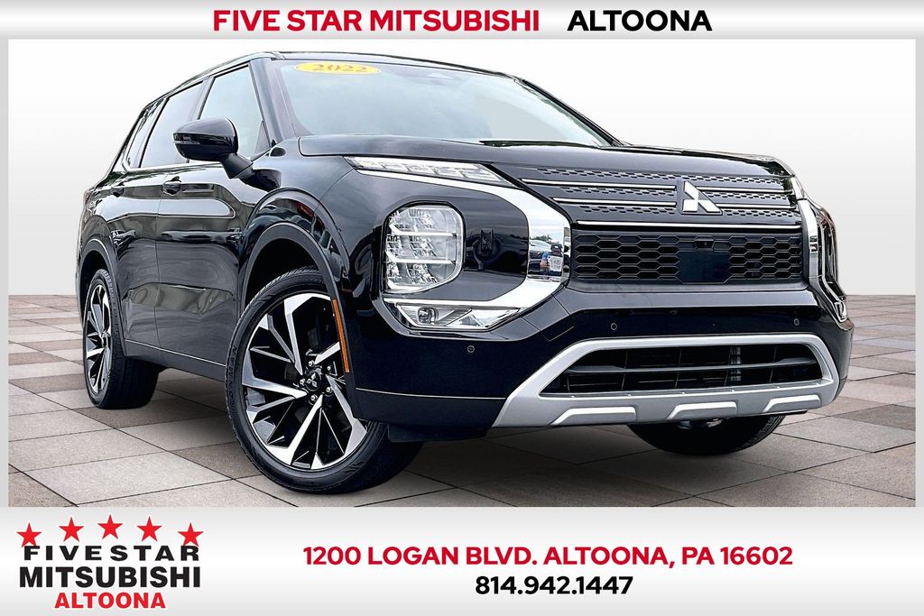 Labrador Black Pearl 2022 Mitsubishi Outlander SUV / Crossover All-Wheel Drive Continuously Variable Transmission