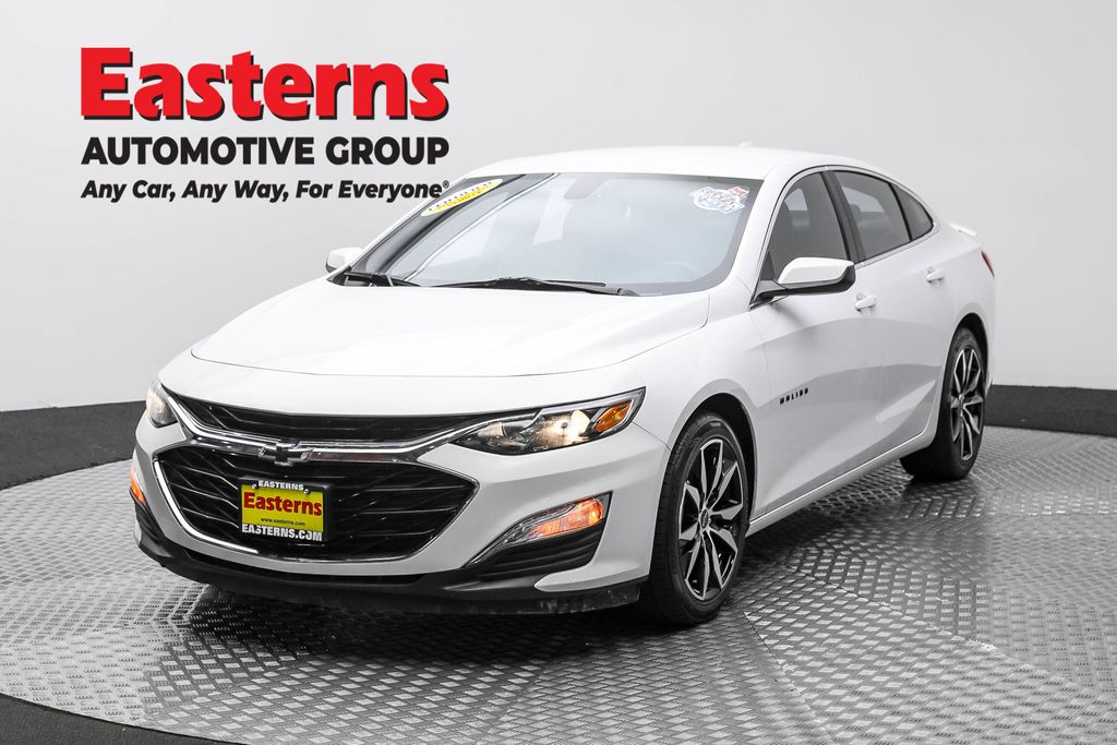 2022 Chevrolet Malibu RS's photo