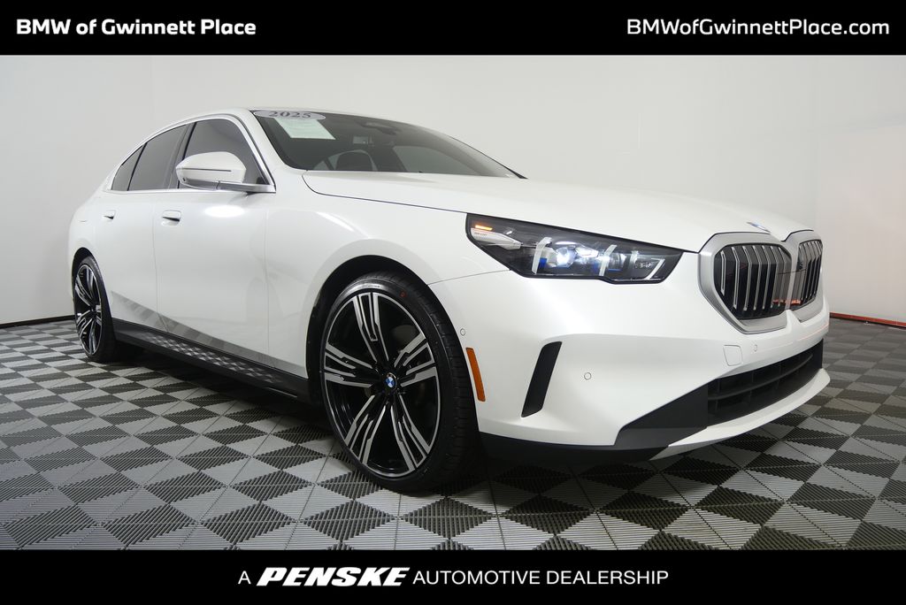 Thumbnail: 2025 BMW 5 Series - 1
