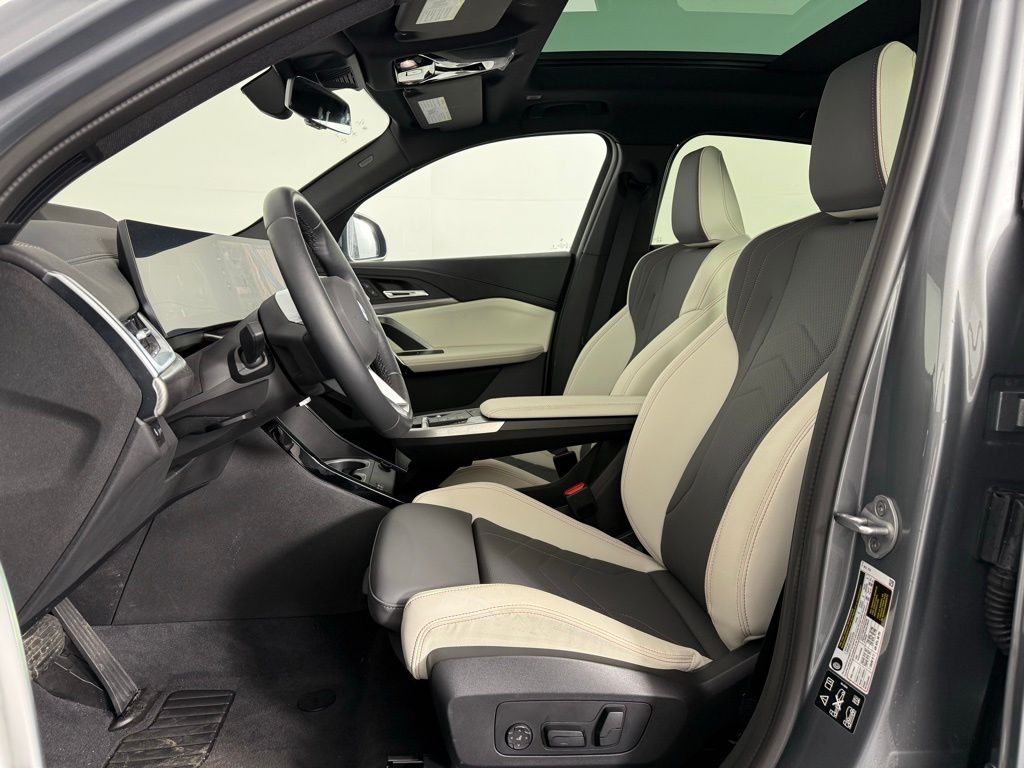 2025 BMW X2 xDrive28i 11