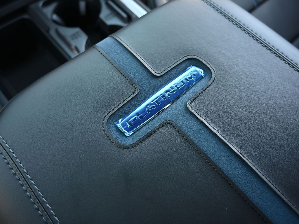 2025 Ford F-350 Super Duty Platinum