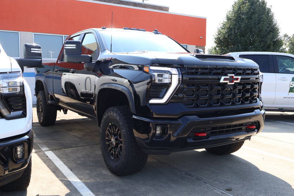 Thumbnail: 2025 Chevrolet Silverado 2500 - 3