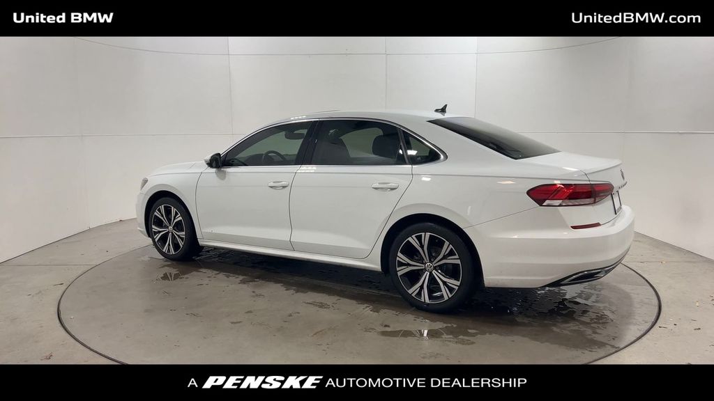 2021 Volkswagen Passat 2.0T 6