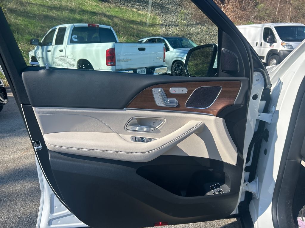 2025 Mercedes-Benz GLE GLE 450e White at John Sisson Motors