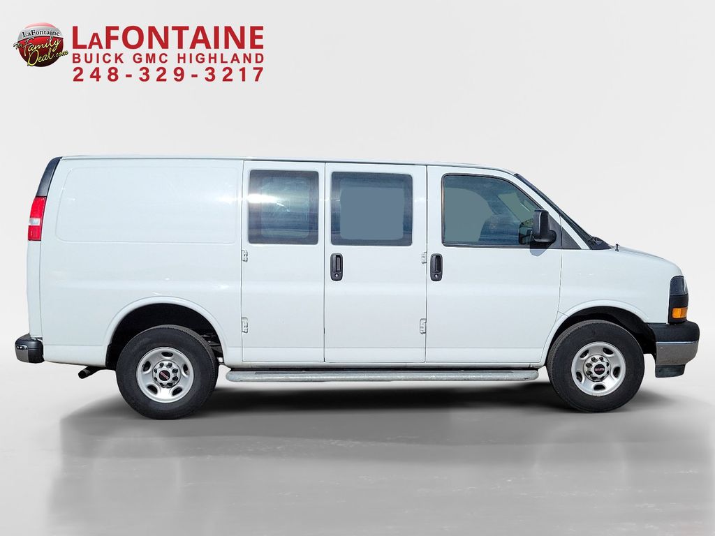 2022 GMC Savana 2500 Work Van 8