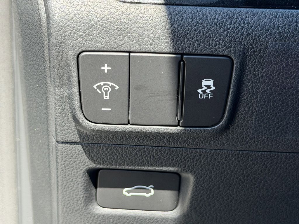 new 2026 Kia K5 car, priced at $27,074