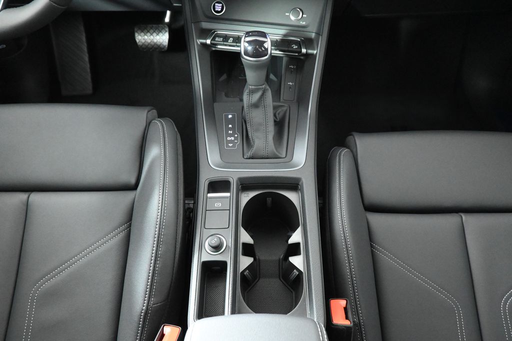 Thumbnail: 2025 Audi Q3 - 19