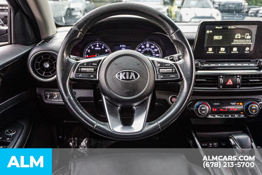 Used 2019 Black Kia EX image 28