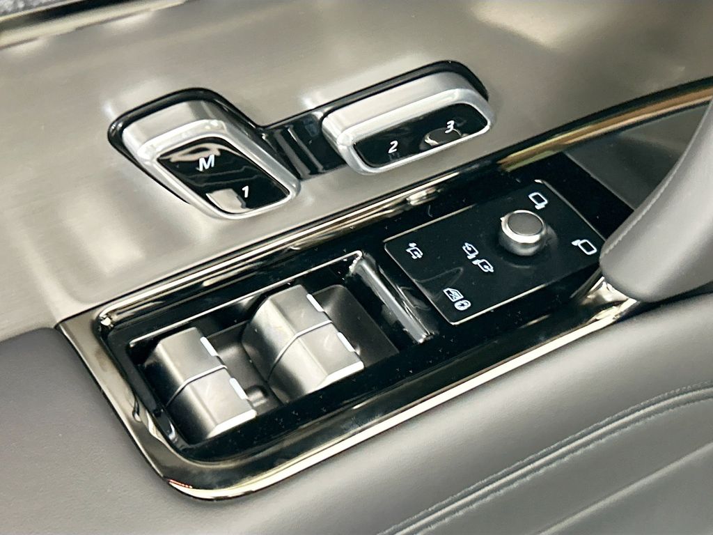 Thumbnail: 2026 Land Rover Range Rover Sport - 22
