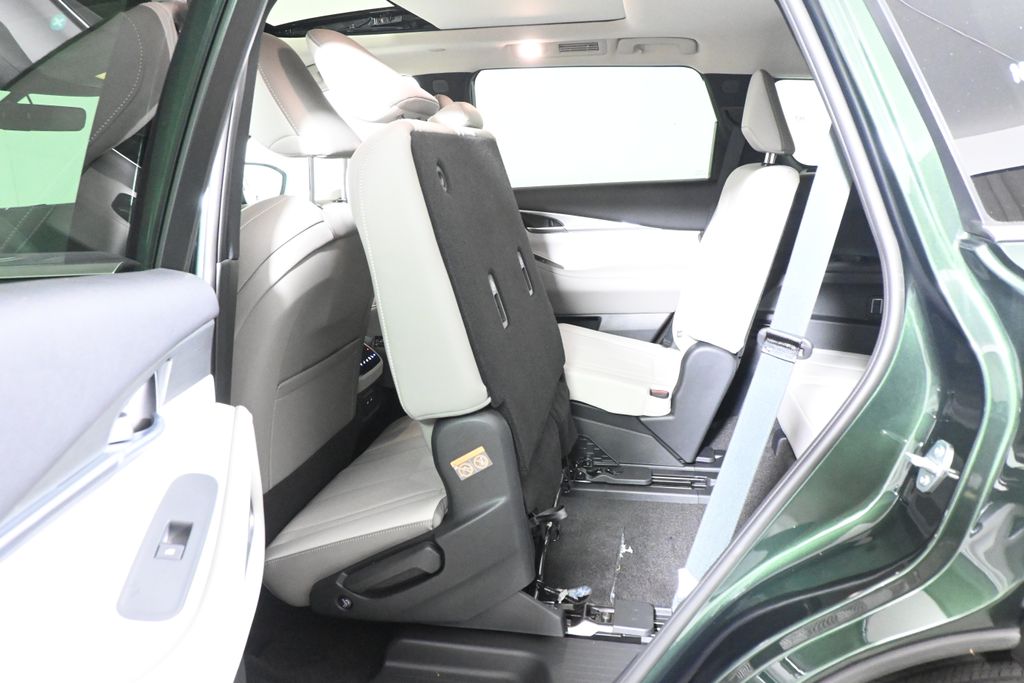 Thumbnail: 2027 INFINITI QX60 - 32