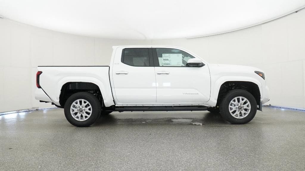 Thumbnail: 2025 Toyota Tacoma - 15