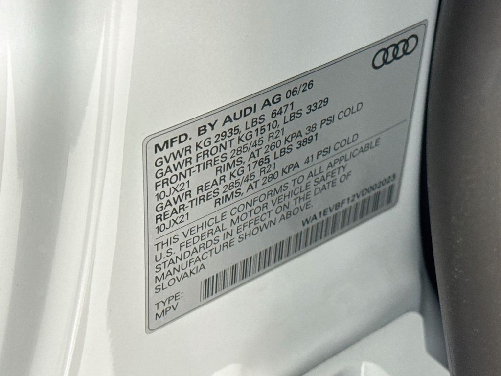Thumbnail: 2027 Audi Q8 - 32